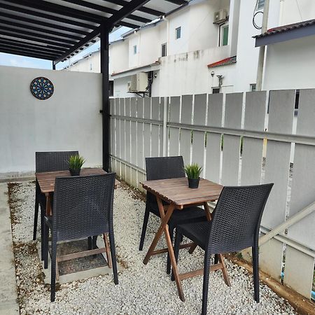 Prima Guest House - Puncak Alam Homestay Mus-Lim Friendly Bandar Puncak Alam Экстерьер фото