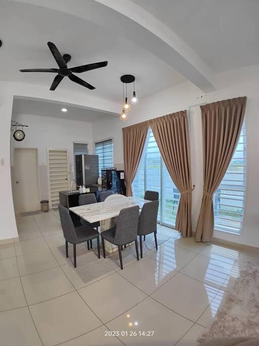 Prima Guest House - Puncak Alam Homestay Mus-Lim Friendly Bandar Puncak Alam Экстерьер фото