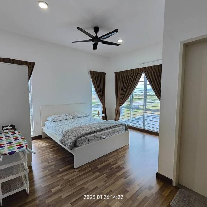 Prima Guest House - Puncak Alam Homestay Mus-Lim Friendly Bandar Puncak Alam Экстерьер фото